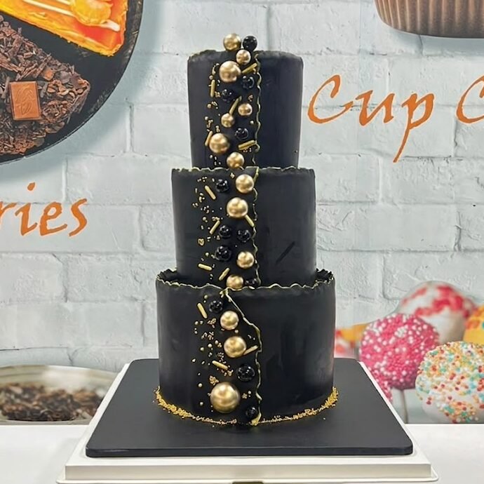 Black & Gold Elegance Cake